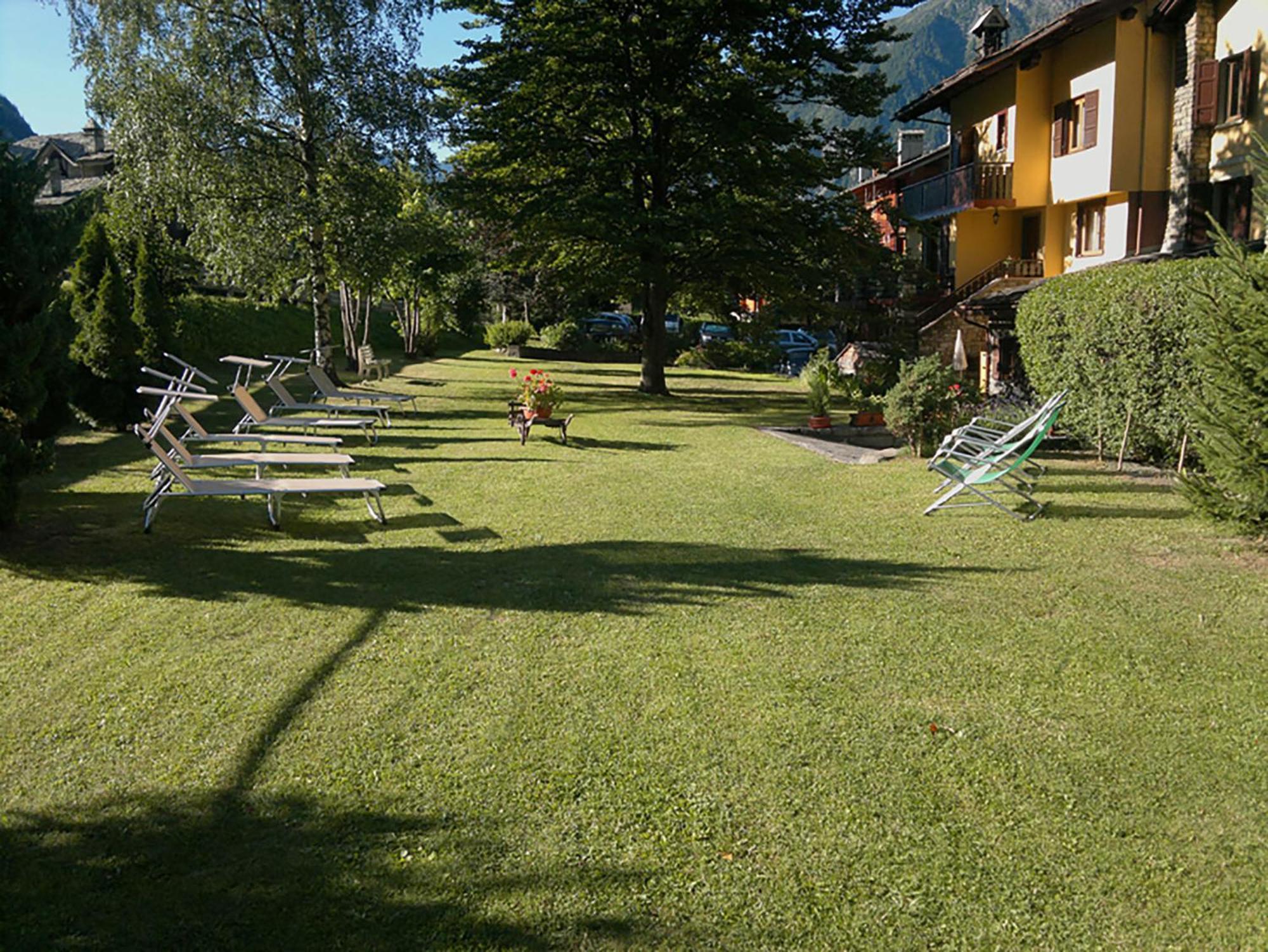 Hotel Dei Camosci Courmayeur Esterno foto